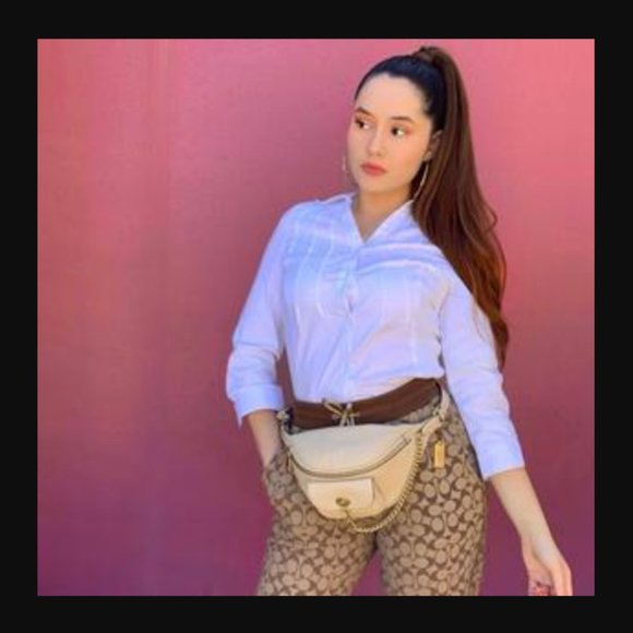 NEW Coach x Jennifer Lopez JLo Signature Large Hoop Earrings Hoops Logo Gold - Picture 6 of 6